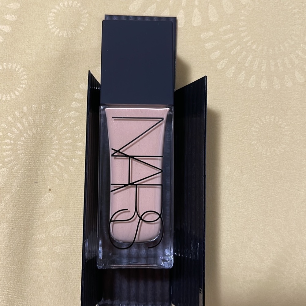 NARS - Tinted Glow Booster - Light Kalvoya - Picture 3 of 3